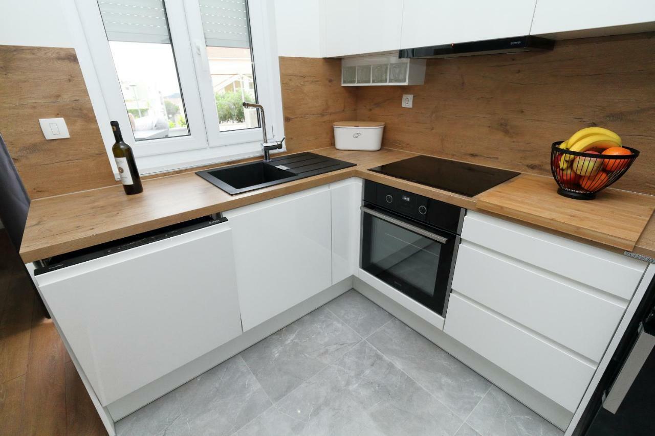 Apartments Pivac มาคาร์สกา ภายนอก รูปภาพ
