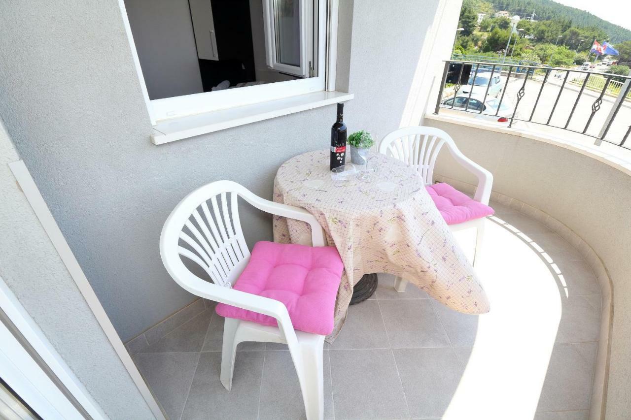 Apartments Pivac มาคาร์สกา ภายนอก รูปภาพ